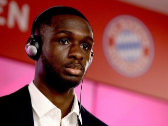 Wird dem FC Bayern zum Saisonstart fehlen: Neuzugang Tanguy Nianzou. Foto: Alexander Hassenstein/Getty Images Europe/FC Bayern München/dpa Wird dem FC Bayern zum Saisonstart fehlen: Neuzugang Tanguy Nianzou. Foto: Alexander Hassenstein/Getty Images Europe/FC Bayern München/dpa