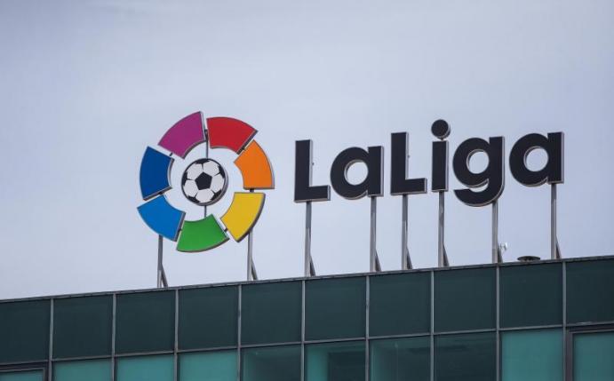 Spaniens La Liga startet nun doch am Samstag statt Freitag. Foto: Joaquin Corchero/Europa Press/dpa