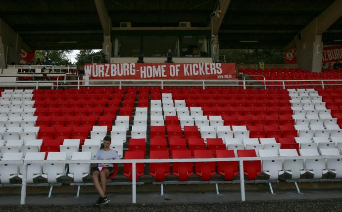 Die Würzburger Kickers verpflichten einen neuen Stürmer