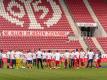 Die Versammlung wird auf der Haupttribüne abgehalten