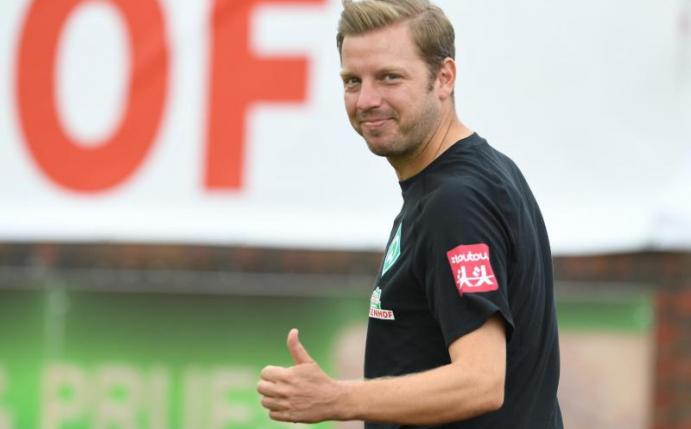 Florian Kohfeldt freut sich auf den Auftakt der Bremer. Foto: Carmen Jaspersen/dpa