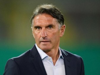 Angefressen: Bruno Labbadia nach der Berliner Pokal-Pleite in Braunschweig. Foto: Swen Pförtner/dpa Angefressen: Bruno Labbadia nach der Berliner Pokal-Pleite in Braunschweig. Foto: Swen Pförtner/dpa