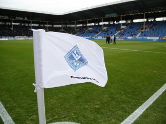 Nach hektischen Stunden hat Drittligist Waldhof Mannheim die Freigabe für das badische Derby gegen den SC Freiburg erhalten. Foto: Michael Deines/dpa Nach hektischen Stunden hat Drittligist Waldhof Mannheim die Freigabe für das badische Derby gegen den SC Freiburg erhalten. Foto: Michael Deines/dpa