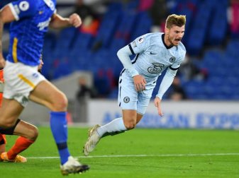 Holte für Chelsea den Elfmeter zum Führungstreffer raus: Neuzugang Timo Werner (r). Foto: Glyn Kirk/PA Wire/dpa Holte für Chelsea den Elfmeter zum Führungstreffer raus: Neuzugang Timo Werner (r). Foto: Glyn Kirk/PA Wire/dpa