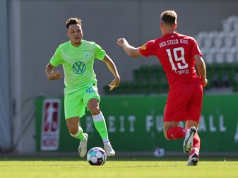 Julian Justvan (l.) erhält einen Zweijahresvertrag Julian Justvan (l.) erhält einen Zweijahresvertrag