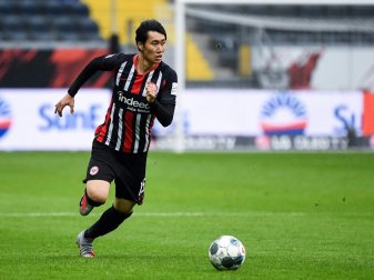 Daichi Kamada verlängert bis 2023 bei der Eintracht Daichi Kamada verlängert bis 2023 bei der Eintracht