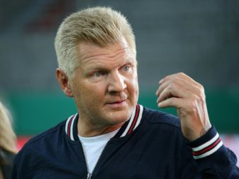 Effenberg hält Hoeneß-Äußerungen für kontraproduktiv Effenberg hält Hoeneß-Äußerungen für kontraproduktiv