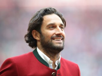 Luca Toni hat die UEFA Pro Trainerlizenz erhalten Luca Toni hat die UEFA Pro Trainerlizenz erhalten