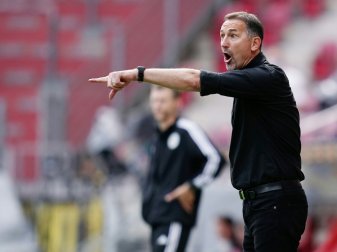 Achim Beierlorzer setzt gegen Leipzig auf "Kompaktheit" Achim Beierlorzer setzt gegen Leipzig auf "Kompaktheit"