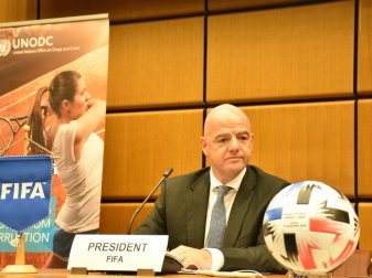 Infantino will die Krise mit dem Hilfsplan überstehen Infantino will die Krise mit dem Hilfsplan überstehen