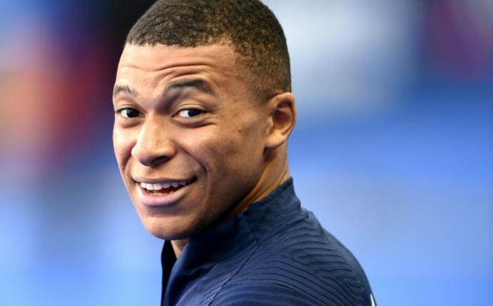 Frankreich Nach Corona Infektion Mbappe Wieder In Tuchels Psg Kader Fussballdaten