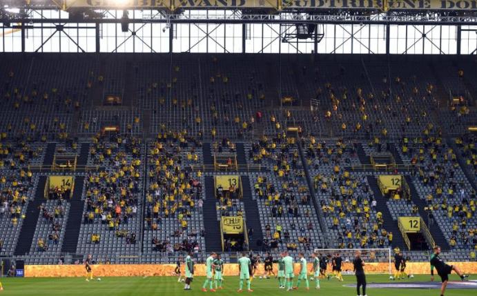 In Dortmund sahen 9300 Zuschauer den 3:0-Sieg des BVB gegen Borussia Mönchengladbach. Foto: Bernd Thissen/dpa