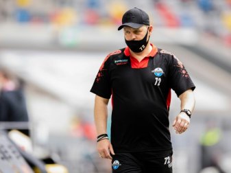 Trainer Baumgart und Paderborn verlieren gegen Kiel Trainer Baumgart und Paderborn verlieren gegen Kiel