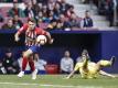 Steht wohl vor einem Wechsel zu Bayer Leverkusen: Santiago Arias (l). Foto: Enrique de la Fuente/gtres/dpa