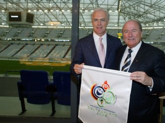 Die Sachlage zur Fußball-WM 2006 soll bald geklärt sein Die Sachlage zur Fußball-WM 2006 soll bald geklärt sein