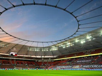 In Leverkusen sind 6000 Zuschauer zugelassen In Leverkusen sind 6000 Zuschauer zugelassen