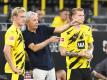BVB-Trainer Lucien Favre im Gespräch mit Julian Brandt (l). Foto: Bernd Thissen/dpa