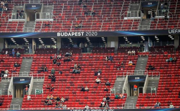 15.500 Zuschauer verfolgten den Supercup in Budapest im Stadion. Foto: Bernadett Szabo/Reuters Pool/AP/dpa