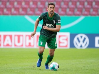 «Ich glaube, wir können ihn im Verbund stoppen», sagt Augsburgs Rani Khedira vor dem Duell mit Erling Haaland und dem BVB. Foto: Tom Weller/dpa «Ich glaube, wir können ihn im Verbund stoppen», sagt Augsburgs Rani Khedira vor dem Duell mit Erling Haaland und dem BVB. Foto: Tom Weller/dpa