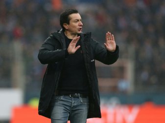 Braunschweig und Trainer Meyer holen ersten Saisonpunkt Braunschweig und Trainer Meyer holen ersten Saisonpunkt