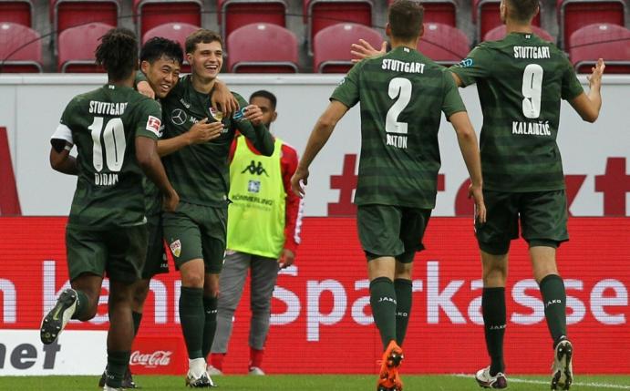 Stuttgart feiert Auswärtssieg in Mainz 