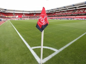 Der 1. FC Nürnberg bezwingt im Heimspiel Sandhausen 1:0 Der 1. FC Nürnberg bezwingt im Heimspiel Sandhausen 1:0