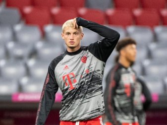 Leeds United soll Interesse an einer Verpflichtung von Michael Cuisance haben. Foto: Matthias Balk/dpa Leeds United soll Interesse an einer Verpflichtung von Michael Cuisance haben. Foto: Matthias Balk/dpa