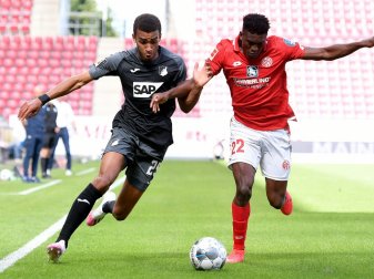 Kevin Akpoguma (l) läuft künftig für Nigeria auf Kevin Akpoguma (l) läuft künftig für Nigeria auf