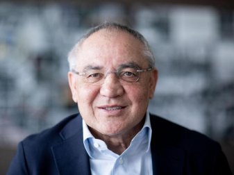 Ex-Schalke-Trainer Felix Magath analysiert die Krise bei seinem ehemaligen Verein. Foto: Kay Nietfeld/dpa Ex-Schalke-Trainer Felix Magath analysiert die Krise bei seinem ehemaligen Verein. Foto: Kay Nietfeld/dpa