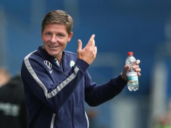 Wolfsburgs Trainer Oliver Glasner will mit seinem Team in die Europa League einziehen. Foto: Ronny Hartmann/dpa-Zentralbild/dpa Wolfsburgs Trainer Oliver Glasner will mit seinem Team in die Europa League einziehen. Foto: Ronny Hartmann/dpa-Zentralbild/dpa
