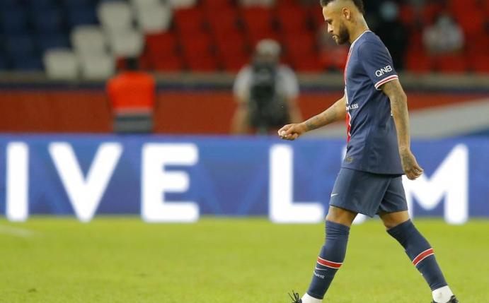 Bleibt von einer Strafe durch den französischen Verband verschont: PSG-Superstar Neymar. Foto: Michel Euler/AP/dpa
