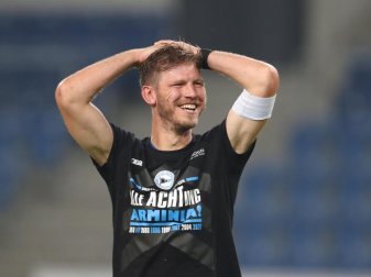 Seit 2011 bei Arminia Bielefeld: Fabian Klos. Foto: Friso Gentsch/dpa