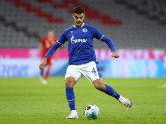 Der AC Mailand hat offenbar Interesse an Ozan Kabak Der AC Mailand hat offenbar Interesse an Ozan Kabak