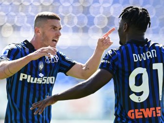9 Punkte aus 3 Spielen: Gosens (l) und Atalanta 9 Punkte aus 3 Spielen: Gosens (l) und Atalanta