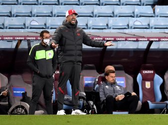 Jürgen Klopp , Trainer des FC Liverpool, gestikuliert an der Seitenlinie. Foto: Peter Powell/PA Wire/dpa Jürgen Klopp , Trainer des FC Liverpool, gestikuliert an der Seitenlinie. Foto: Peter Powell/PA Wire/dpa
