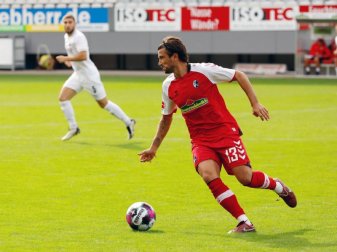 Der SC Freiburg und Marco Terrazzino (vorne) haben sich auf eine Beendigung der gemeinsamen Zusammenarbeit geeinigt. Foto: Philipp von Ditfurth/dpa Der SC Freiburg und Marco Terrazzino (vorne) haben sich auf eine Beendigung der gemeinsamen Zusammenarbeit geeinigt. Foto: Philipp von Ditfurth/dpa