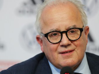 Fritz Keller besuchte die Jugendstrafanstalt in Berlin Fritz Keller besuchte die Jugendstrafanstalt in Berlin