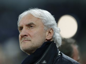 Völler für vernünftigen Umgang mit Einnahmen