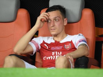 Arsenals Mesut Özil wurde nicht für die Europa League gemeldet. Foto: Arne Dedert/dpa Arsenals Mesut Özil wurde nicht für die Europa League gemeldet. Foto: Arne Dedert/dpa