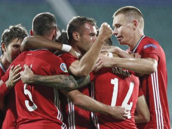 Die Ungarn könnten bei der EM auf Deutschland treffen. Foto: Anton Uzunov/AP/dpa