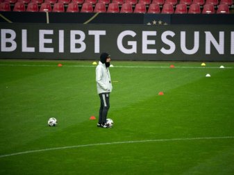 Bundestrainer Joachim Löw fliegt mit dem DFB-Team in die Ukraine. Foto: Federico Gambarini/dpa