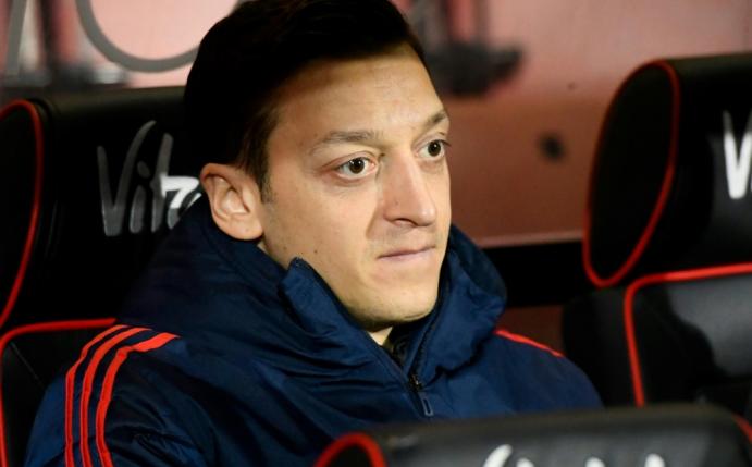 Mit den Einnahmen will Özil italienische Kinder fördern