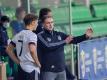 U21-Bundestrainer Stefan Kuntz (r) hat Personalsorgen. Foto: Str/dpa