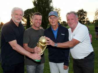 Beckenbauer, Matthäus und Co. feiern in der Toskana Beckenbauer, Matthäus und Co. feiern in der Toskana