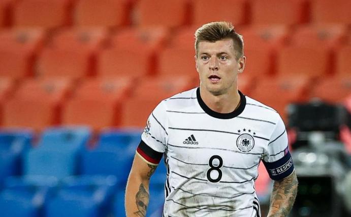 Steht vor seinem 100. A-Länderspiel: Toni Kroos. Foto: Christian Charisius/dpa