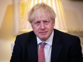Johnson spricht von einem "Hinterzimmer-Deal" Johnson spricht von einem "Hinterzimmer-Deal"