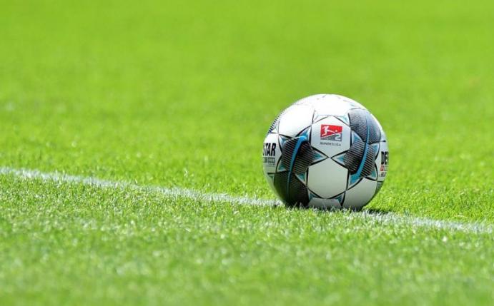 Die «Taskforce Zukunft Profifußball» soll für einen Wertewandel im überhitzten Profigeschäft sorgen sollen. Foto: Sebastian Widmann/Getty-Pool/dpa