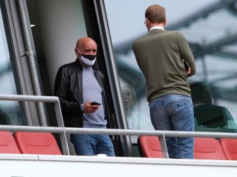 Martin Kind rechnet bei Hannover 96 mit einem Umsatzverlust von rund zehn Millionen Euro. Foto: Peter Steffen/dpa Martin Kind rechnet bei Hannover 96 mit einem Umsatzverlust von rund zehn Millionen Euro. Foto: Peter Steffen/dpa