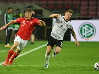Kroos bestritt gegen die Schweiz sein 100. Länderspiel Kroos bestritt gegen die Schweiz sein 100. Länderspiel