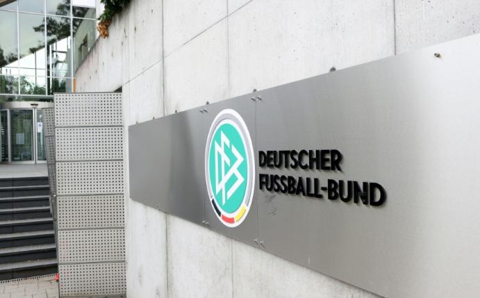 Die Staatsanwaltschaft steht zu ihren Razzien beim DFB